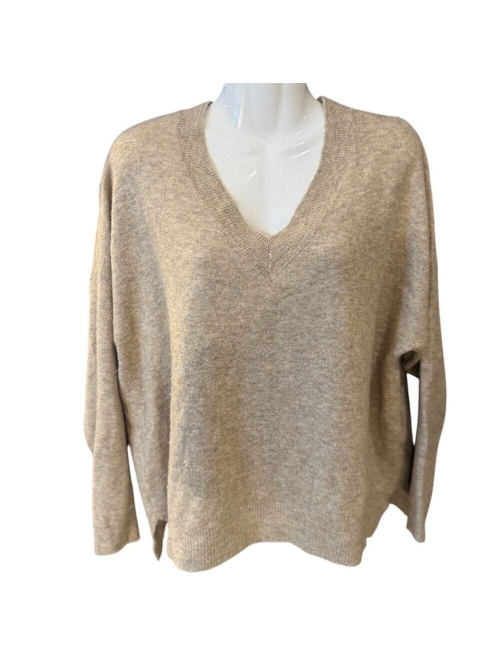 Dreamers by Debut Beige Sweater V Neck Fuzzy Knit Cozy Pullover Medium - Picture 3 of 12
